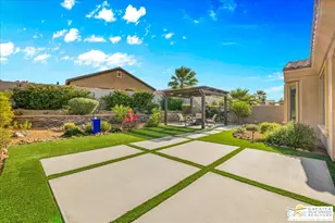 17 Burgundy, Rancho Mirage, CA 92270 - Photo 32