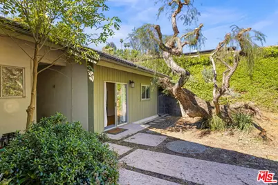 1362 Marinette Rd, Pacific Palisades, CA 90272 - Photo 20