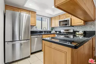 11952 Darlington Ave, Los Angeles, CA 90049 - Photo 10