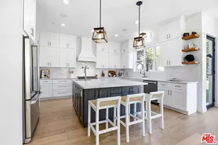 8308 McConnell Ave, Los Angeles, CA 90045 - Photo 16