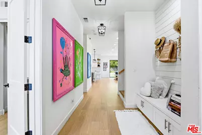 8308 McConnell Ave, Los Angeles, CA 90045 - Photo 2