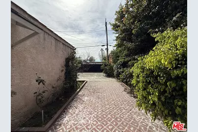 3284 Cherokee Ave, South Gate, CA 90280 - Photo 42