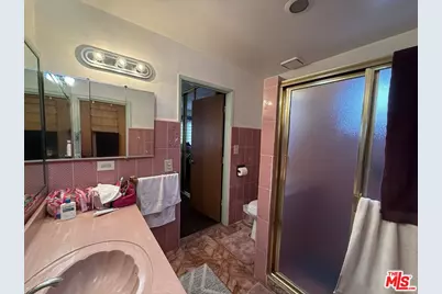 3284 Cherokee Ave, South Gate, CA 90280 - Photo 36