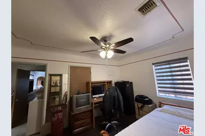 3284 Cherokee Ave, South Gate, CA 90280 - Photo 22