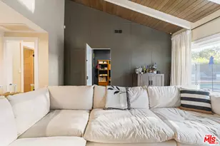 4731 Deseret Dr, Woodland Hills, CA 91364 - Photo 22