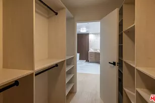 10430 Wilshire Blvd, Los Angeles, CA 90024 - Photo 22