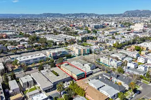 210 S Commonwealth Ave, Los Angeles, CA 90004 - Photo 12