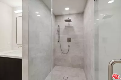 505 S Barrington Ave #104, Los Angeles, CA 90049 - Photo 12