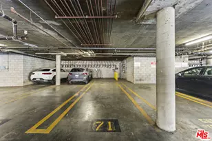 7320 Hawthorn Ave, Los Angeles, CA 90046 - Photo 26