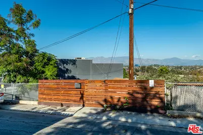 1556 Rollins Dr, Los Angeles, CA 90063 - Photo 2