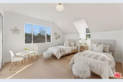 6464 Kessler Ave, Woodland Hills, CA 91367 - Photo 14