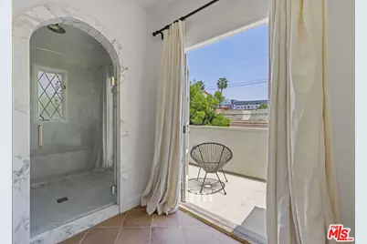 736 S Cloverdale Ave, Los Angeles, CA 90036 - Photo 24