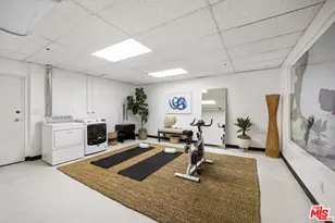 10720 Ohio Ave, Los Angeles, CA 90024 - Photo 28
