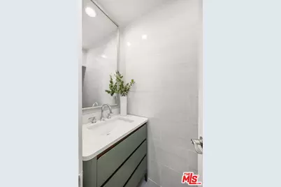 10720 Ohio Ave #8, Los Angeles, CA 90024 - Photo 14