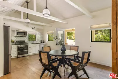3099 Mandeville Canyon Rd, Los Angeles, CA 90049 - Photo 42