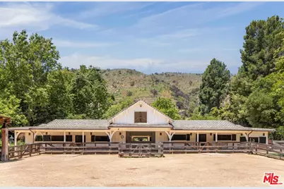 3099 Mandeville Canyon Rd, Los Angeles, CA 90049 - Photo 44