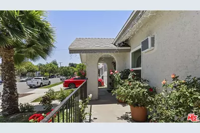 891 E 6th St, Pomona, CA 91766 - Photo 2