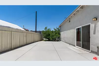 891 E 6th St, Pomona, CA 91766 - Photo 8