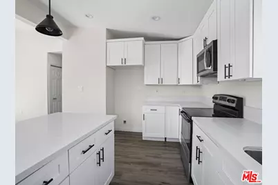 891 E 6th St, Pomona, CA 91766 - Photo 44