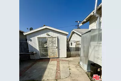 1473 W 47th St, Los Angeles, CA 90062 - Photo 2