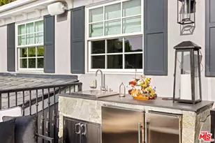 8289 Hollywood Blvd, Los Angeles, CA 90069 - Photo 32