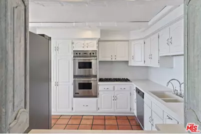 22548 Pacific Coast Hwy #101, Malibu, CA 90265 - Photo 6