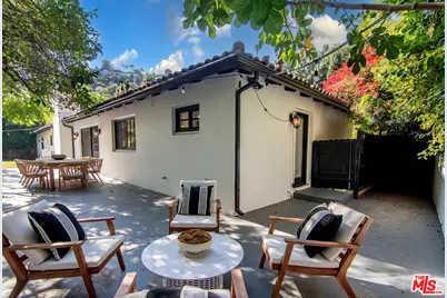 1132 Chantilly Rd, Los Angeles, CA 90077 - Photo 34