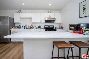 3025 Walton Ave, Los Angeles, CA 90007 - Photo 14