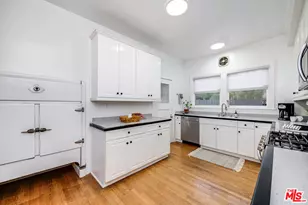 157 N Las Palmas Ave, Los Angeles, CA 90004 - Photo 20