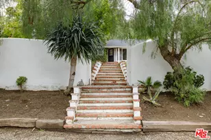 19439 Oxnard St, Tarzana, CA 91356 - Photo 26