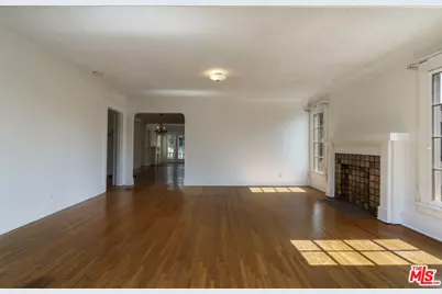 246 N Irving Blvd, Los Angeles, CA 90004 - Photo 28