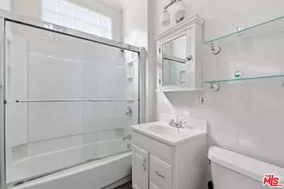 855 N Sweetzer Ave, West Hollywood, CA 90069 - Photo 6