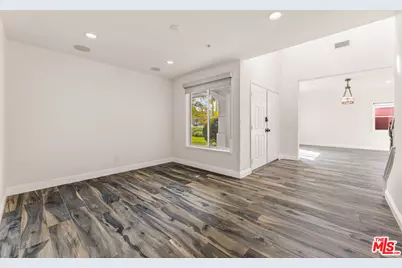 6221 Penfield Ave, Woodland Hills, CA 91367 - Photo 12