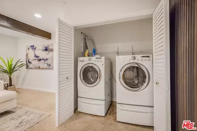 3724 Dixie Canyon Ave, Sherman Oaks, CA 91423 - Photo 34