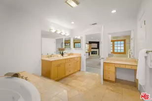 3724 Dixie Canyon Ave, Sherman Oaks, CA 91423 - Photo 24