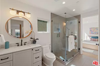 1129 Van Buren Ave, Venice, CA 90291 - Photo 22