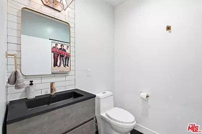 1642 S Rimpau Blvd, Los Angeles, CA 90019 - Photo 26