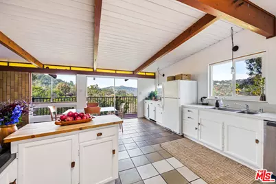 19781 Grand View Dr, Topanga, CA 90290 - Photo 42