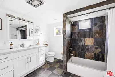 19781 Grand View Dr, Topanga, CA 90290 - Photo 20