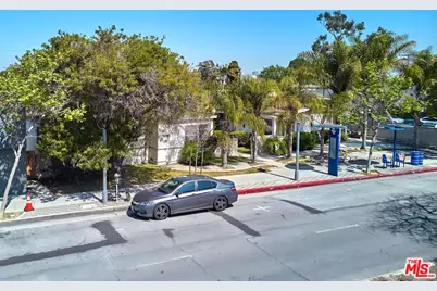 2711 Pico Blvd, Santa Monica, CA 90405 - Photo 4