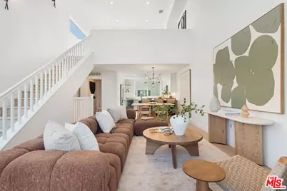 11216 W Lyon Ln #13, North Hollywood, CA 91606 - Photo 2