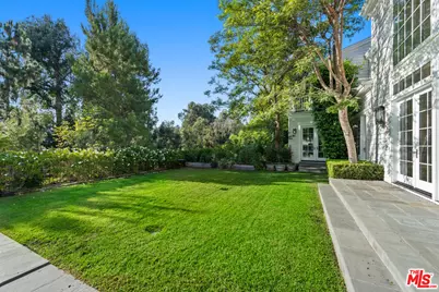 491 N Tigertail Rd, Los Angeles, CA 90049 - Photo 12