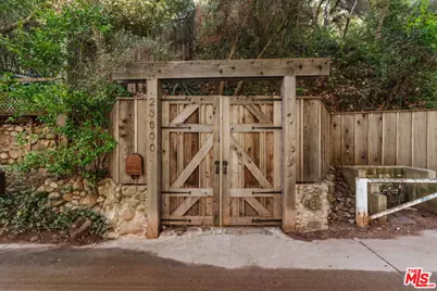 23300 Red Rock Rd, Topanga, CA 90290 - Photo 56