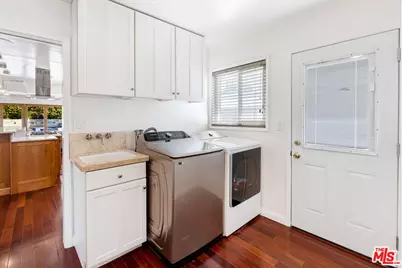 6430 S Sherbourne Dr, Los Angeles, CA 90056 - Photo 38