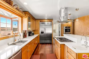 6430 S Sherbourne Dr, Los Angeles, CA 90056 - Photo 30