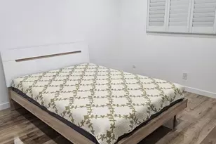 18326 Collins St, Tarzana, CA 91356 - Photo 24