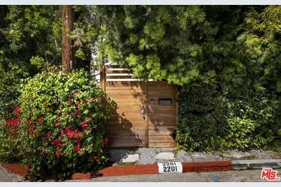 2201 N Willetta Ave, Los Angeles, CA 90068 - Photo 2