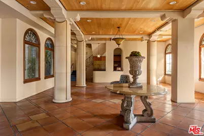 109 N Sycamore Ave #102, Los Angeles, CA 90036 - Photo 20