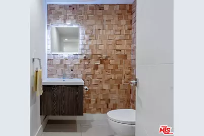 325 N Oakhurst Dr #203, Beverly Hills, CA 90210 - Photo 14