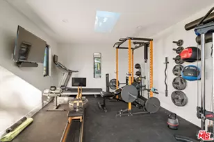 3840 Carmona Ave, Los Angeles, CA 90008 - Photo 52